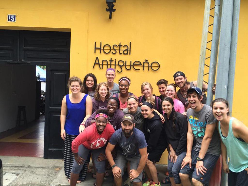 Hostal Antigueeno Antigua Extérieur photo